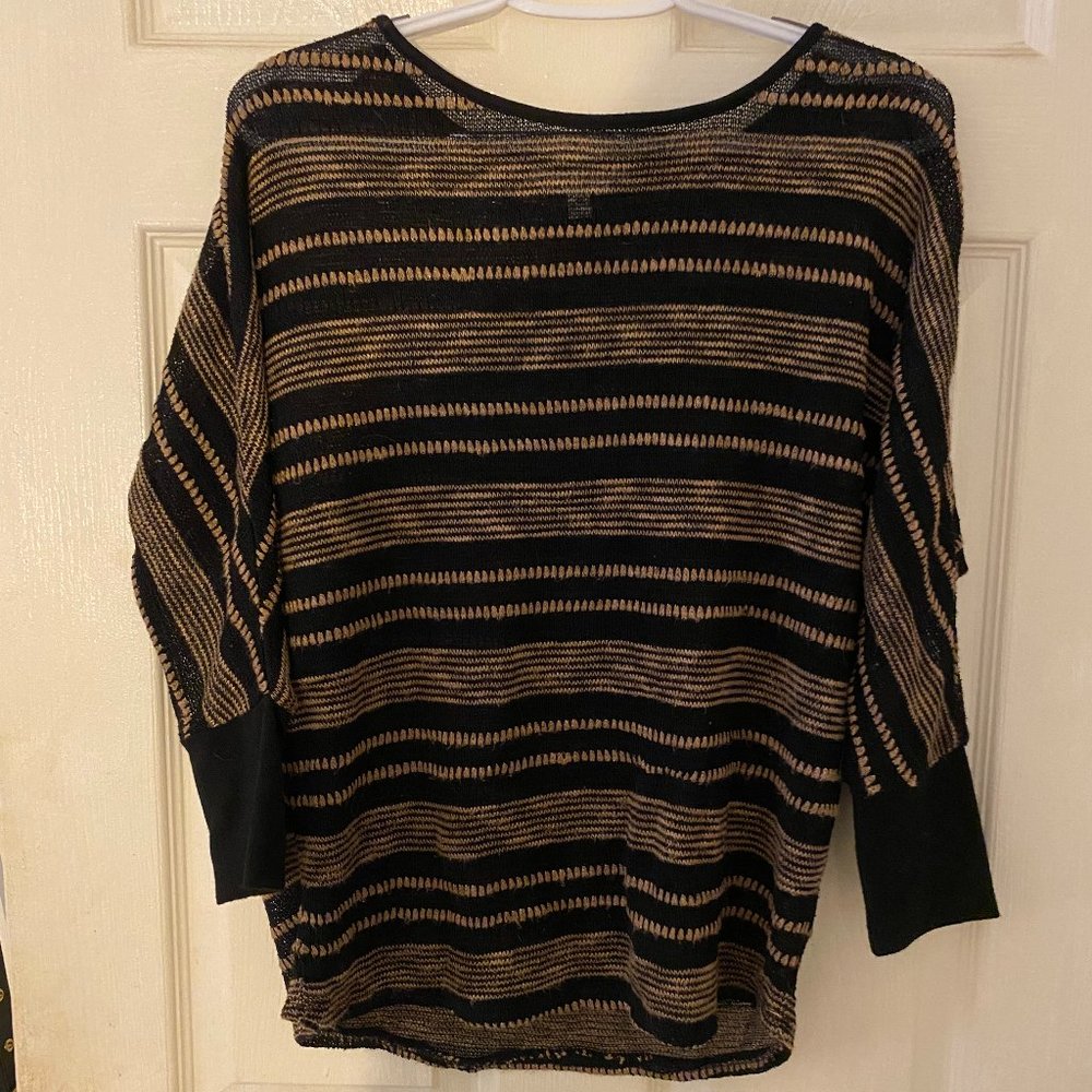 Women's Sweater Charming Charlies Size Medium